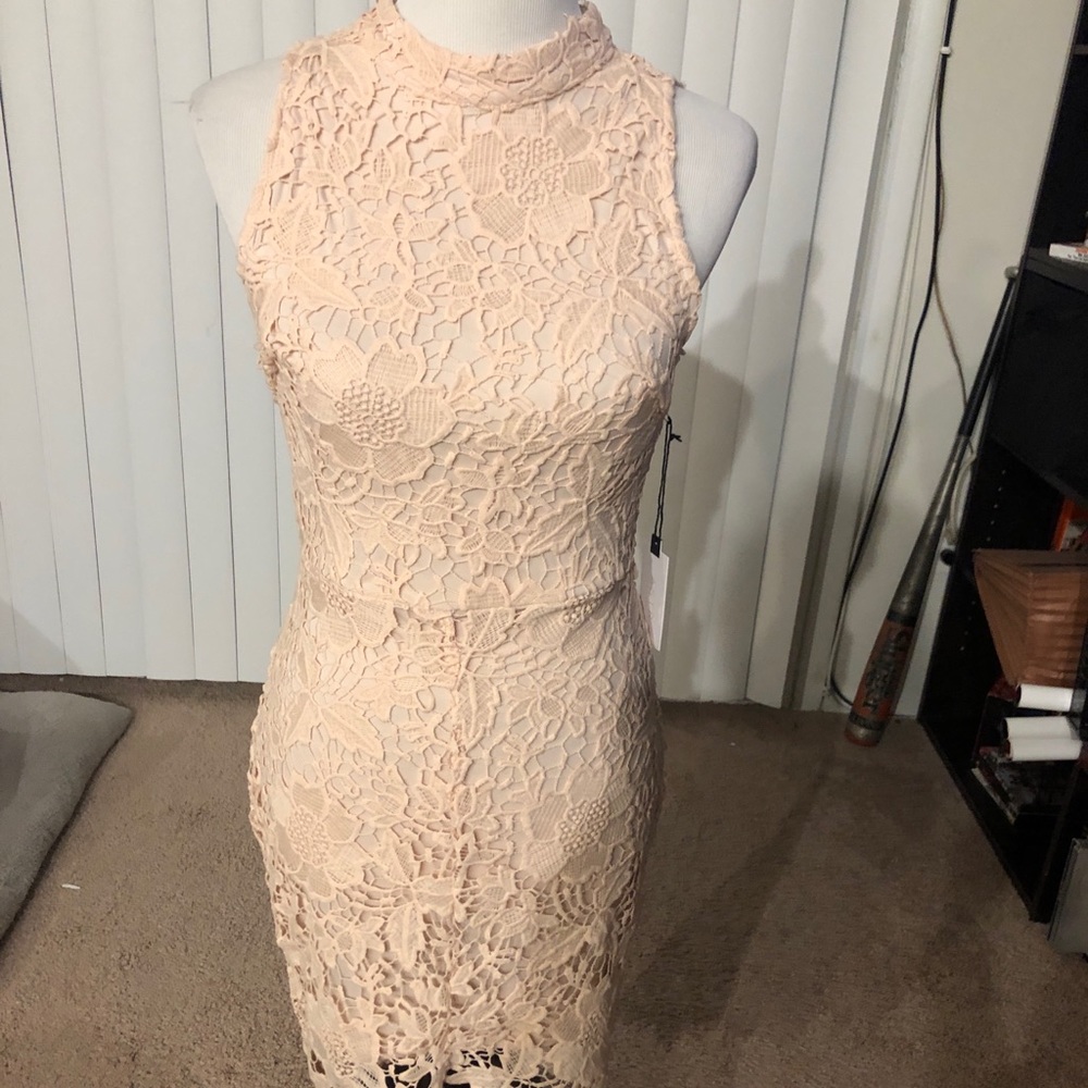 Light pink/cream crocheted dress with lining